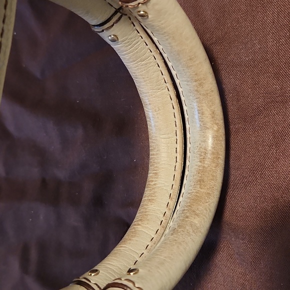 Lancel Gousset Leather Handbag - Picture 6 of 6